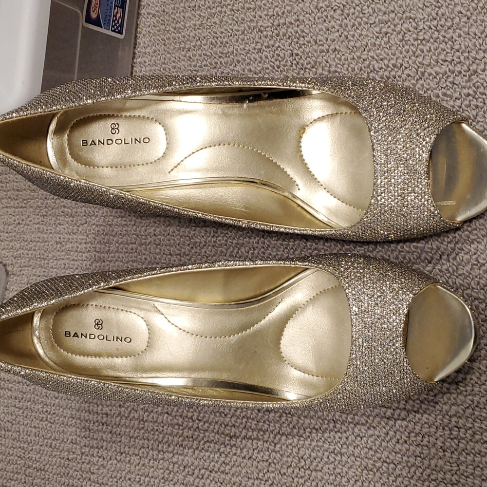 Bandalino glitter open toe pumps in silver
